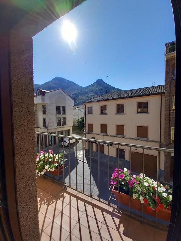 Hotel Rural Orquidea Velilla del Río Carrión Kültér fotó